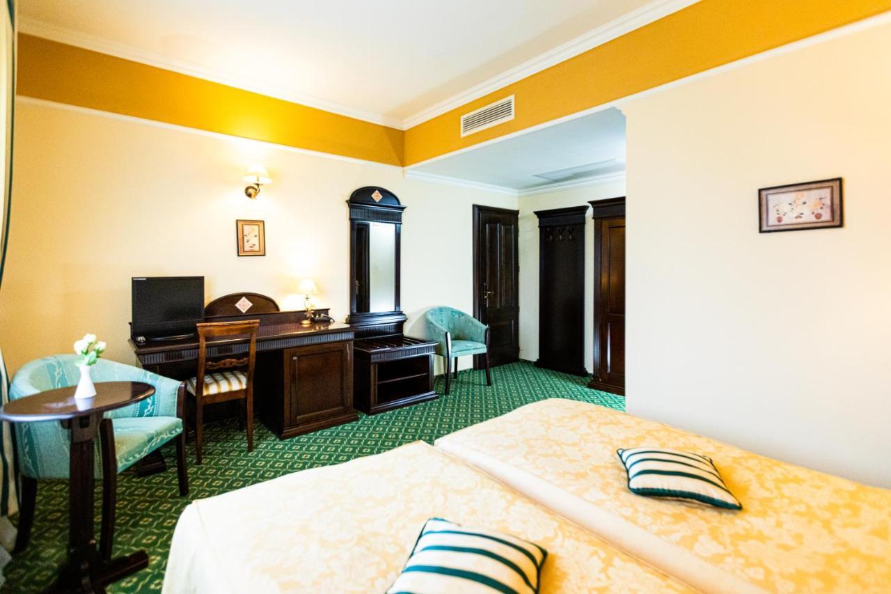 Hotel Koronna 4*