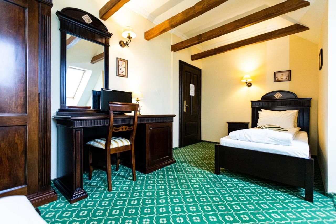 Koronna Hotel 4*